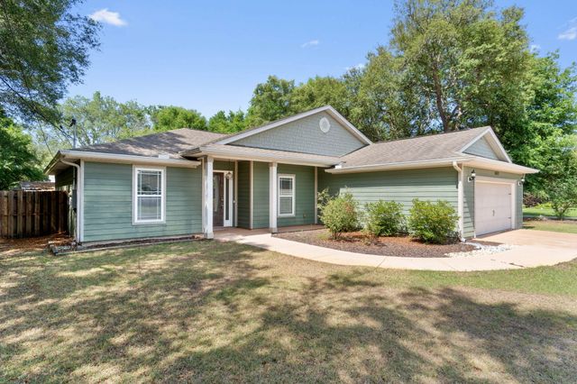 6882 Brocado Court, Navarre, FL 32566