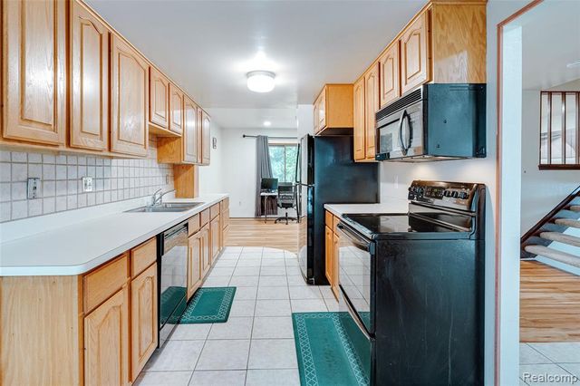 22857 Cranbrooke Drive, Novi, MI 48375