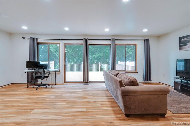 22857 Cranbrooke Drive, Novi, MI 48375