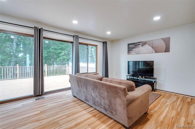 22857 Cranbrooke Drive, Novi, MI 48375