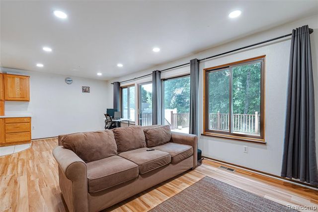 22857 Cranbrooke Drive, Novi, MI 48375