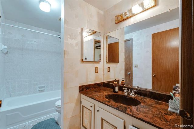 22857 Cranbrooke Drive, Novi, MI 48375