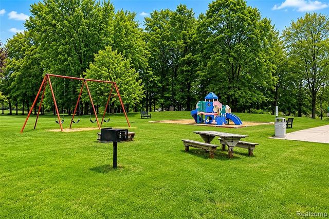 22857 Cranbrooke Drive, Novi, MI 48375