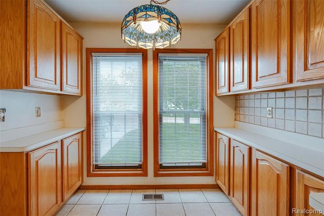 22857 Cranbrooke Drive, Novi, MI 48375