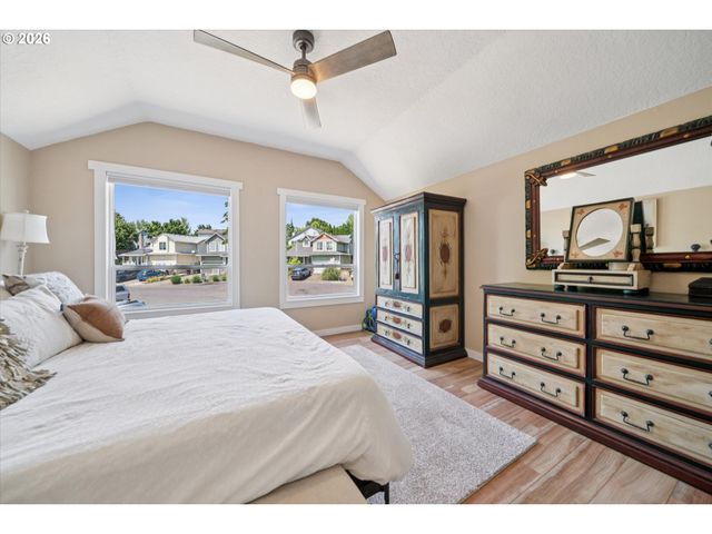 5516 Nw 180TH Pl, Portland, OR 97229