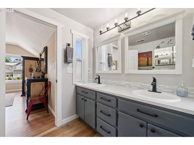 5516 Nw 180TH Pl, Portland, OR 97229