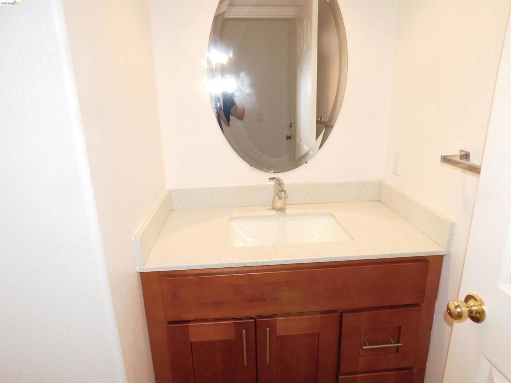 Image 6 of property listing at 639 Heritage Cir, San Lorenzo, CA 94580