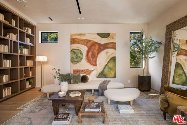 2267 Betty Lane, Beverly Hills, CA 90210