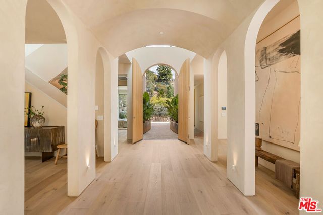 2267 Betty Lane, Beverly Hills, CA 90210