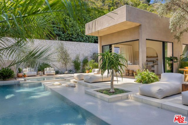 2267 Betty Lane, Beverly Hills, CA 90210