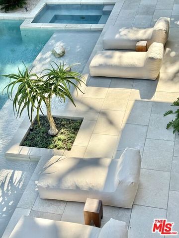 2267 Betty Lane, Beverly Hills, CA 90210