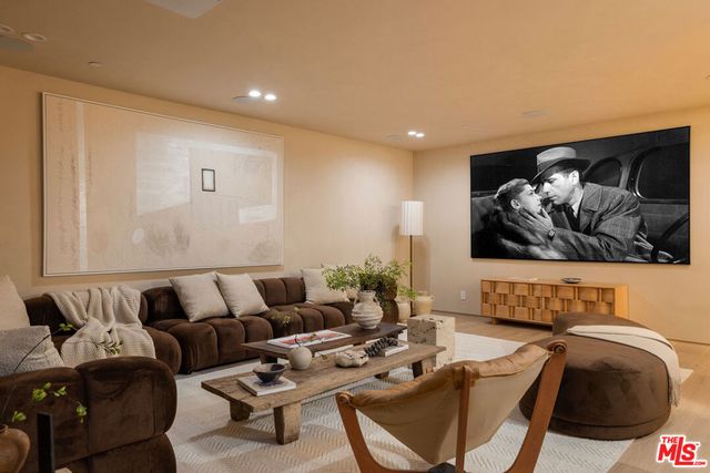 2267 Betty Lane, Beverly Hills, CA 90210