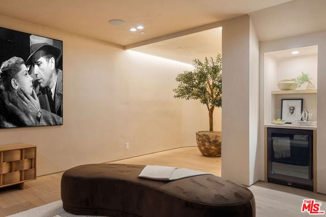 2267 Betty Lane, Beverly Hills, CA 90210