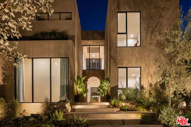 2267 Betty Lane, Beverly Hills, CA 90210