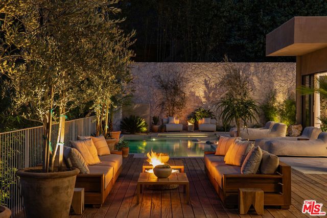 2267 Betty Lane, Beverly Hills, CA 90210