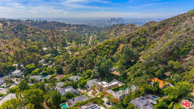 2267 Betty Lane, Beverly Hills, CA 90210