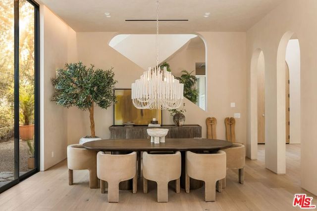2267 Betty Lane, Beverly Hills, CA 90210