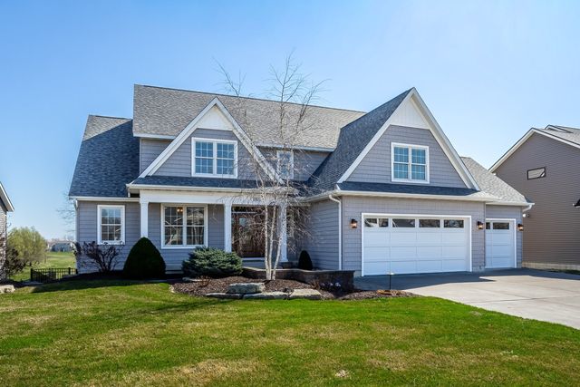 1007 S 8th Street, Eldridge, IA 52748