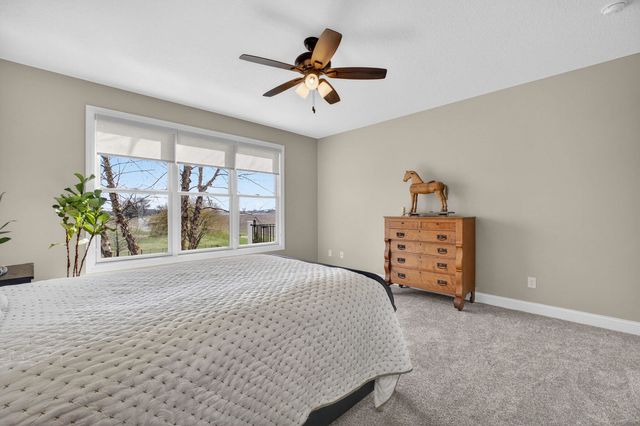 1007 S 8th Street, Eldridge, IA 52748