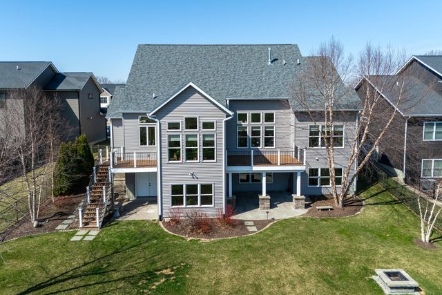 1007 S 8th Street, Eldridge, IA 52748