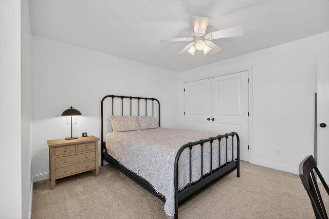 1007 S 8th Street, Eldridge, IA 52748