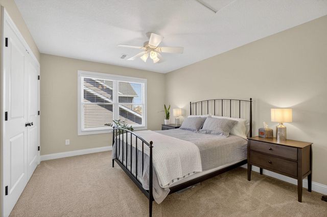 1007 S 8th Street, Eldridge, IA 52748