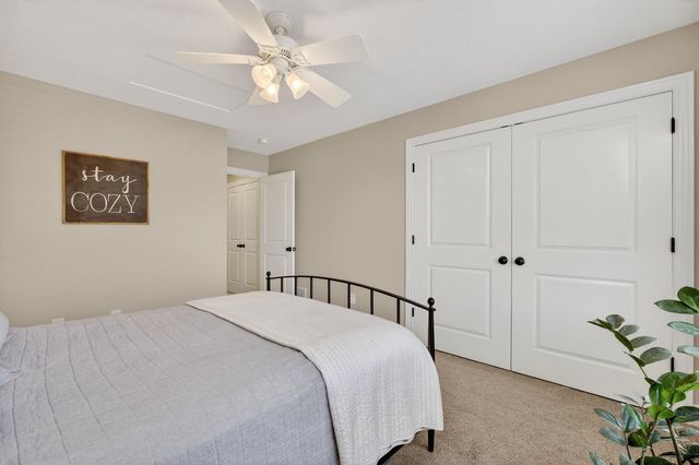 1007 S 8th Street, Eldridge, IA 52748