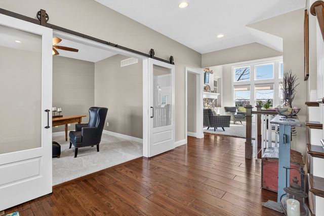 1007 S 8th Street, Eldridge, IA 52748