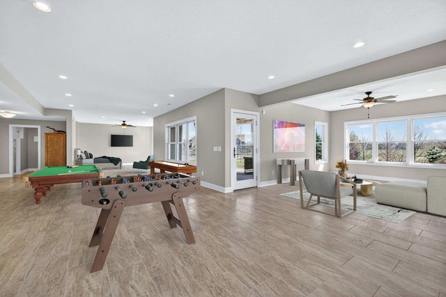 1007 S 8th Street, Eldridge, IA 52748