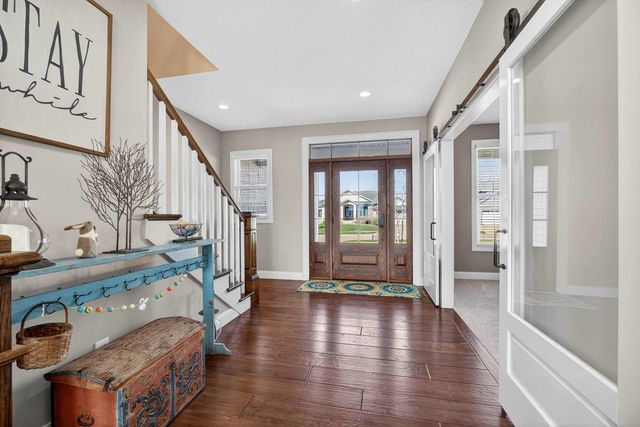 1007 S 8th Street, Eldridge, IA 52748