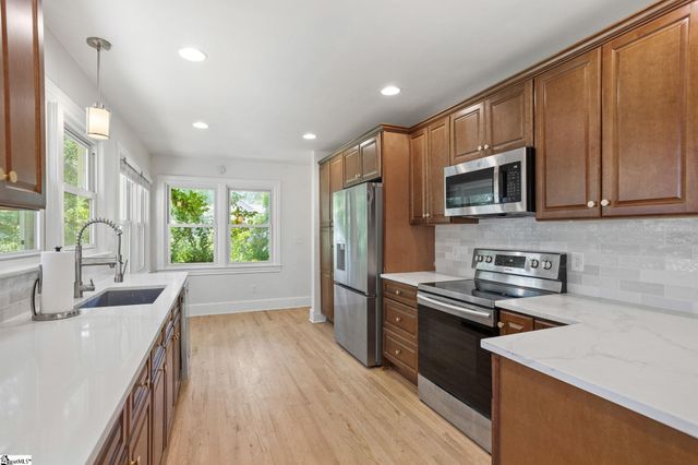28 Buena Vista Avenue, Greenville, SC 29607