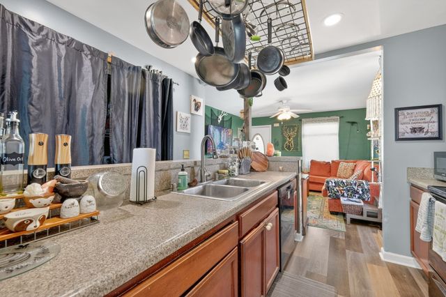 2820 Hydes Ferry Rd, Nashville, TN 37218