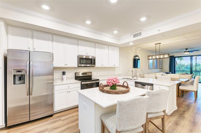 17520 GAWTHROP DRIVE 304, Bradenton, FL 34211
