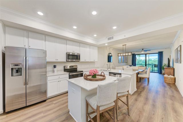 17520 GAWTHROP DRIVE 304, Bradenton, FL 34211