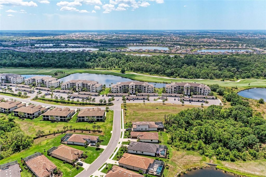 17520 GAWTHROP DRIVE 304, Bradenton, FL 34211