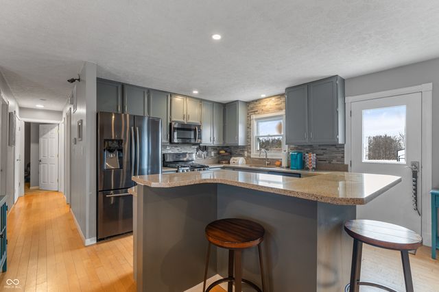 17975 E County Road 365 N, Hope, IN 47246