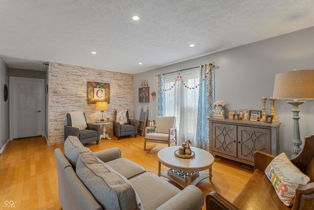 17975 E County Road 365 N, Hope, IN 47246