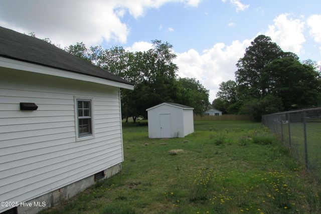 714 Bunting Street, Clinton, NC 28328
