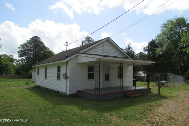 714 Bunting Street, Clinton, NC 28328