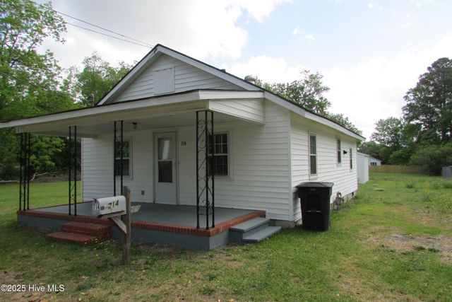 714 Bunting Street, Clinton, NC 28328