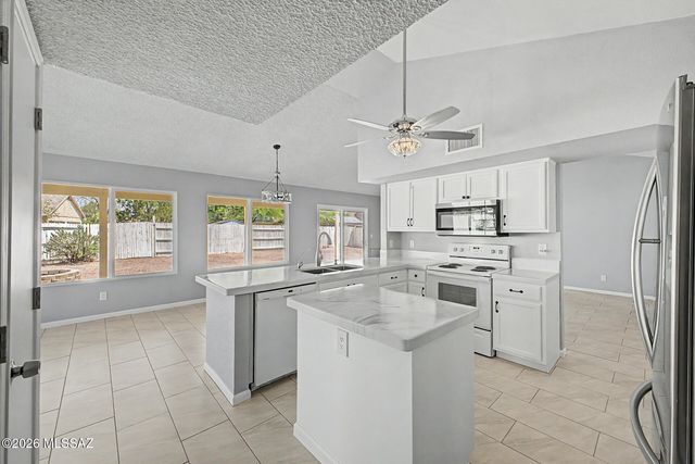 3262 W Avenida Manana, Tucson, AZ 85746