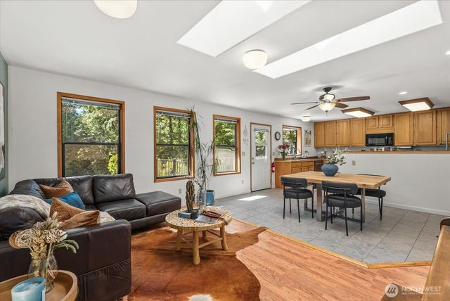 19407 228th Avenue SE, Maple Valley, WA 98038