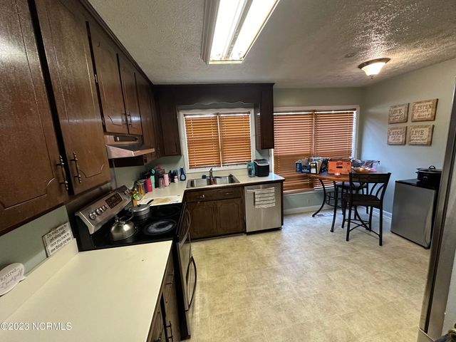 707 Highland Drive, Laurinburg, NC 28352