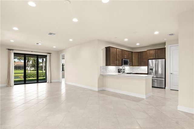 4347 Beauty Leaf Circle, Vero Beach, FL 32967