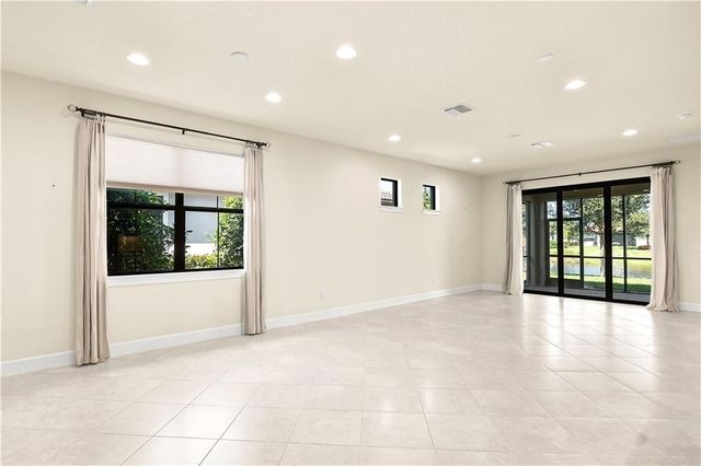 4347 Beauty Leaf Circle, Vero Beach, FL 32967