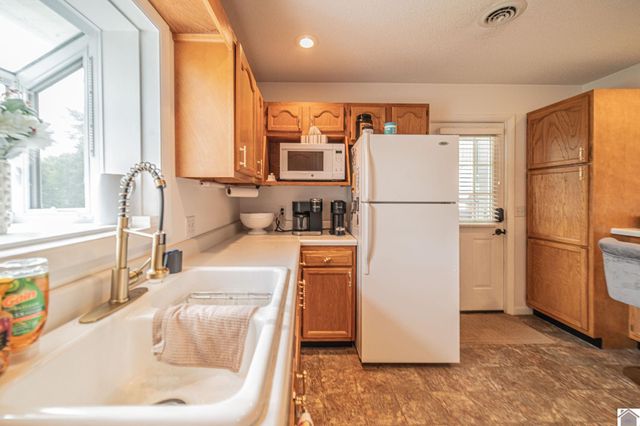 831 County Road 1006, Bardwell, KY 42023