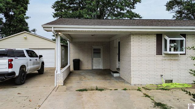 831 County Road 1006, Bardwell, KY 42023