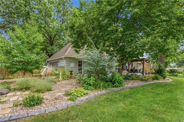 9970 Marty Street, Overland Park, KS 66212