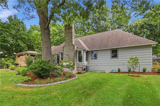 9970 Marty Street, Overland Park, KS 66212