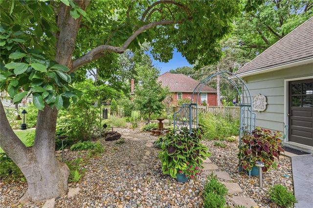 9970 Marty Street, Overland Park, KS 66212
